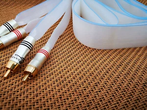 80% Silver Flat Ribbon Audio CD Player Amplifier RCA Interconnect Cable 1.5M - Picture 1 of 3