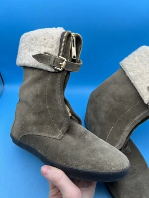 Botas Burberry para mujer de cuero verde gamuza piel de oveja talla 37 (7 EE. UU.) con cremallera Foto 1 de 4
