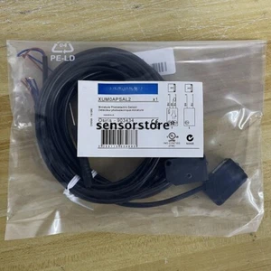 XUM0APSAL2 Photoelectric Switch Sensor - Picture 1 of 3