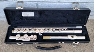 Gemeinhardt 2SP Flute w/Case! -LL - Picture 1 of 4