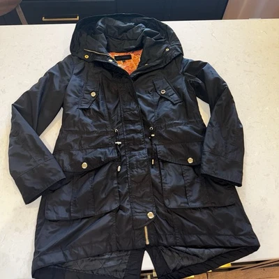 Chaqueta acolchada negra Steve Madden para mujer talla M abrigo acolchado líneas ligeras Foto 1 de 4