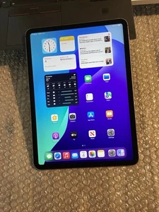 Apple iPad Pro 2nd Gen. 128GB, Wi-Fi + Cellular 11 inch - Picture 1 of 13