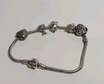 Hermosa Pulsera Pandora Plata Auténtica 30g, 5 Dijes 8 Pulgadas Foto 1 de 4