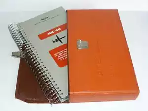 Aeroflot Soviet Airlines JAK-40 tripulación manual de emergencia 1976 con estuche raro - Imagen 1 de 12
