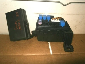 CAJA DE FUSIBLES ALERÓN INTERIOR DELANTERO PASAJERO NISSAN PIXO 2012 1,0 L 36717-68K10 - Imagen 1 de 1