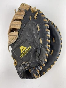 Akadema AEA65 Pro Catchers Mitt RHT Great Condition - Picture 1 of 7