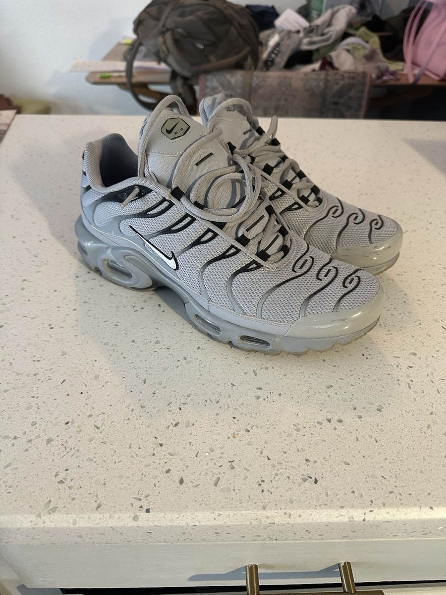 Nike Air Max Plus TN Wolf Grey for Sale - Authenticity Nike Air Max Plus TN Wolf Grey for Sale - Authenticity