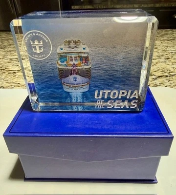 UTOPIA OF THE SEAS CRYSTAL BLOCK - BRAND NEW in Box - Image 1 of 4