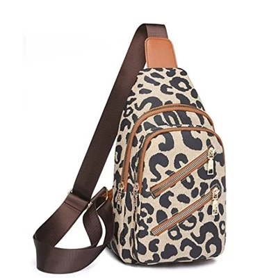 Bolso bandolera con estampado de leopardo para mujer con estampado de letras blanco Foto 1 de 4