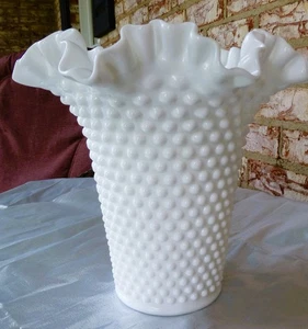 8" FENTON HOBNAIL FLARE VASE HTF - Picture 1 of 4