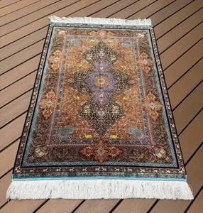 High Quality Silk Rug Wall Hanging Pictorial Persiann’ Silk Rug Carpet 3x5 Ft - Picture 1 of 11