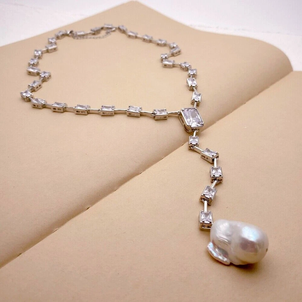 Collar de perlas Keshi blancas cultivadas de circonita cúbica transparente enchapado en oro blanco Foto 1 de 4