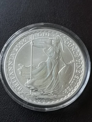 2000 Britannia 1oz Silver Two Pounds £2 collectors coin 583 - Image 1 of 4