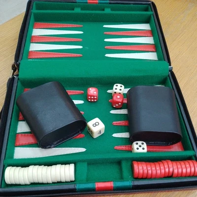 SMALL VINTAGE TRAVEL BACKGAMMON SET IN A PADDED CARRY CASE WITH ZIP- COMPLETE - Image 1 of 4