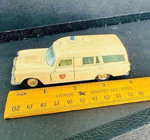 1960's K6 MATCHBOX KING SIZE MERCEDES BENZ BINZ AMBULANCE 1:43 SCALE - Picture 1 of 9