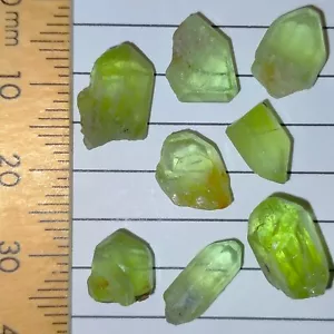 Peridoto piedras preciosas ásperas cristales crudos naturales paquete Forsterita Olivino 32,7 quilates - Imagen 1 de 6