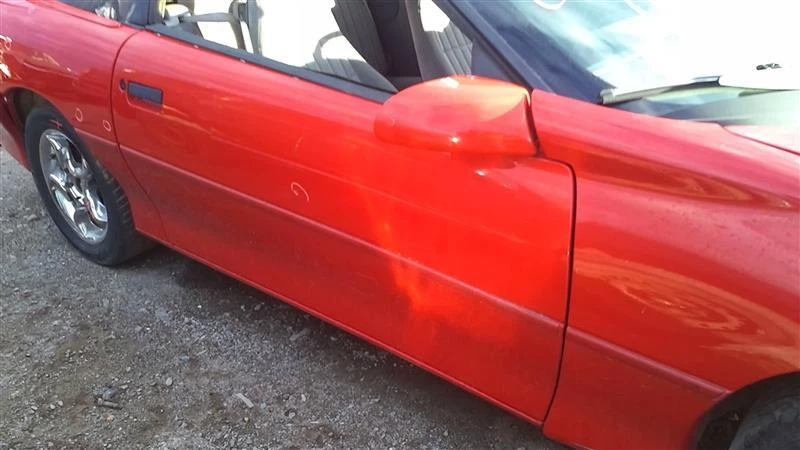 Used Front Right Door Assembly Front fits: 1997 Chevrolet Camaro electric Front — 第 1/4 张图片