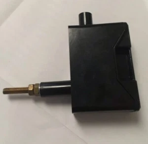 Fuse Holder Red Spot 20A 660v GEC type RS20 For fitting on to a Buss Bar - Picture 1 of 5