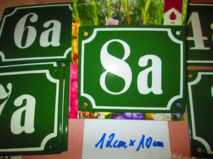 Número de casa nº 8a número blanco sobre fondo verde 12 cm x 10 cm esmalte - Imagen 1 de 12