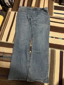 Apple Bottom Women’s 13/14 Jeans Blue Denim Embroidered Pockets Y2K 90s - Picture 1 of 7