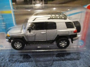 JOHNNY LIGHTNING 2022 CLASSIC GOLD REL. 3A, 2007 TOYOTA FJ CRUISER (NEW CASTING)