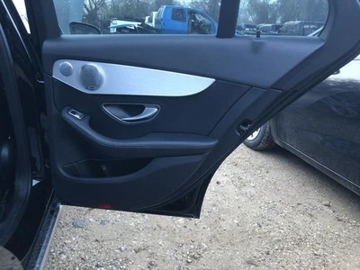 Mercedes Benz C300 2018 panel de moldura interior trasero de la puerta Foto 1 de 4