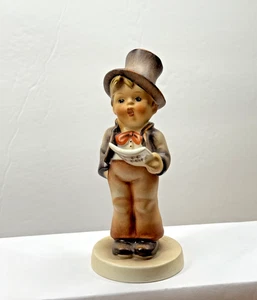 Early 1950s Hummel Goebel "Street Singer" #131 5 in tall - Picture 1 of 6