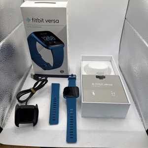 Fitbit Versa Lite Edition Activity Tracker - Marina Blue boxed With Charger - Picture 1 of 8