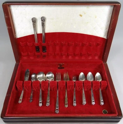 1847 Rogers Eternally Yours Silverplate 28 pc Flatware Set Silverware Cutlery - Image 1 of 4