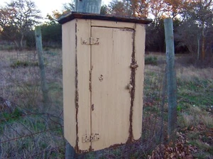 PRIMITIVE SMALL WALL HANGING CABINET CUPBOARD PAINTED COUNTRY FARMHOUSE RUSTIC - Picture 1 of 6