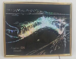 Image encadrée hologramme numérique vintage des chutes du Niagara avec brouillard de jeune fille du Canada