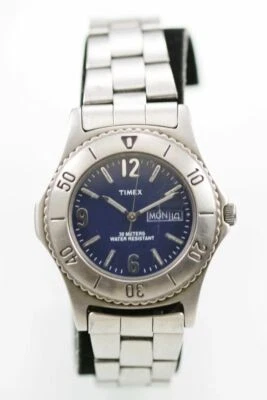 Timex Uomo Orologio Acciaio Inox Argento Giorno Data Batteria Blu Acqua Resist - Immagine 1 di 4