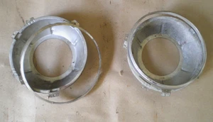 Juego de cubos de faros MG Midget con retenedores de faros - Imagen 1 de 2