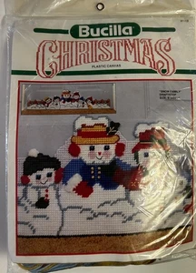 Bucilla Weihnachten Schnee Familie Draftstop Kunststoff Leinwand Kit 8 1/2”x33 1/2” Neu - Bild 1 von 6