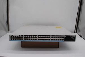C9300-48UN-E - Przełącznik 48 portów Cisco Catalyst 9300 - Darmowa wysyłka w Wielkiej Brytanii! - Zdjęcie 1 z 2