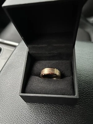 Alianza de boda de oro rosa para hombre Foto 1 de 2