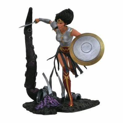 Dark Nights: Metal - Wonder Woman DC Gallery 22cm(9") PVC Diorama Statue - image 1 of 2
