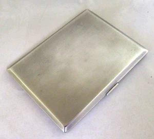 Solid Silver - VERY LARGE, FLAT CIGARETTE CASE - Hallmarked:- Birmingham 1938 - Picture 1 of 8