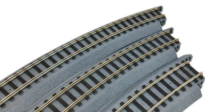 Walthers Trainline HO Scale Power-Loc 18" Radius Curved Track 3-pack - Image 1 of 4