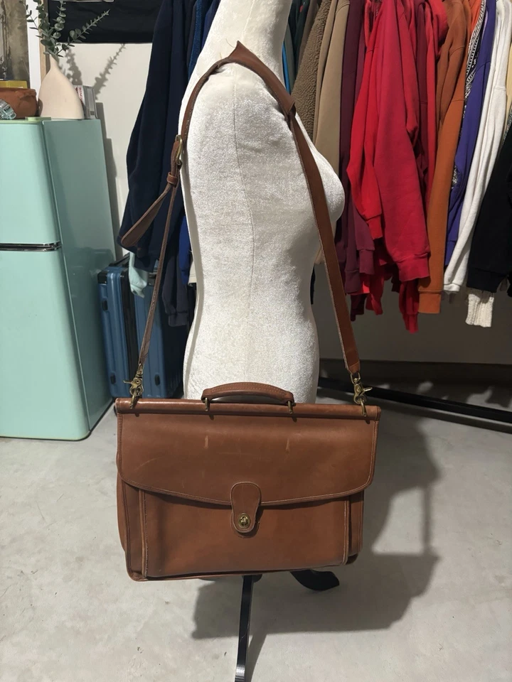 COACH Maletín de Cuero Vintage Mensajero Bronceado Británico Bolso para Laptop con Correa EE. UU. Foto 1 de 4