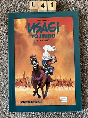 USAGI YOJIMBO VOLUME 1 FANTAGRAPHICS/DARK HORSE COMICS GRAPHIC NOVEL TPB - Image 1 of 4