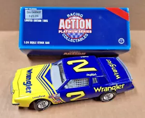 Action Earnhardt 1981 #2 Wrangler Pontiac Grand Prix 1/24 CWC 1995 1 di 5016 - Foto 1 di 8