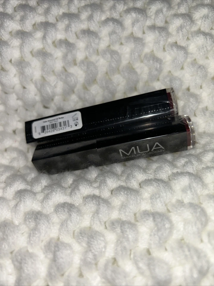 2 mantequilla de labios empapada en color MUA Makeup Academy 607 ciruela sellada Foto 1 de 1