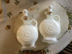 WEISSE MILCHGLASKANNE KRUG VASE FLASCHE KARAFFE mit Stopfen - Bild 1 von 2