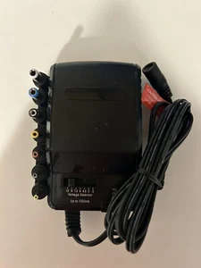 Insignia Universal Multi-Voltage AC Adapter NS-AC1200 w/ 7 Common Tips NEW - Picture 1 of 3