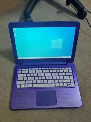 HP Stream TPN-Q155 - 13" - Celeron N3050 1.60GHz  - 2 GB RAM - 32 GB  Purple  - Image 1 of 4