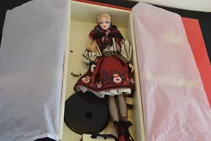 Mila Barbie Puppe 2010 Fashion Model Collection Silkstone Gold Label T7672 - Bild 1 von 8