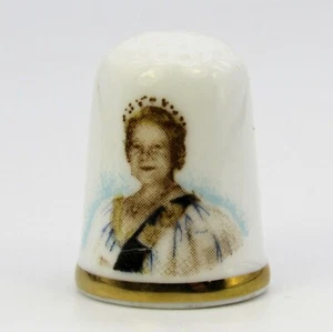 "CAVERSWALL FINGERFINGERHUT ""IHRE MAJESTÄT KÖNIGIN ELIZABETH DIE KÖNIGIN MUTTER""" - Bild 1 von 5
