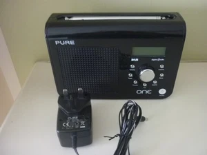 PURE ONE DAB/FM RADIO GLOSSY BLACK & POWER ADAPTER - IN EXCELLENT CONDITION - Picture 1 of 7