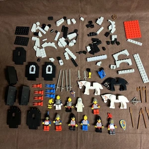 LEGO 6086 Castle Lot: Black Knights Castle Minifigures and Horses Incomplete - Picture 1 of 24